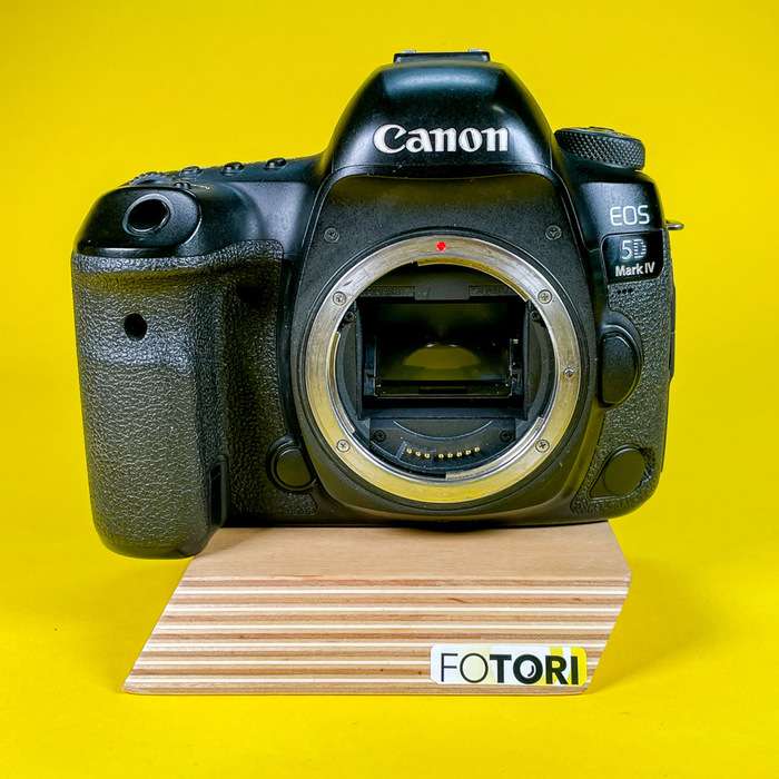 Canon EOS 5D Mark IV | 023021007838