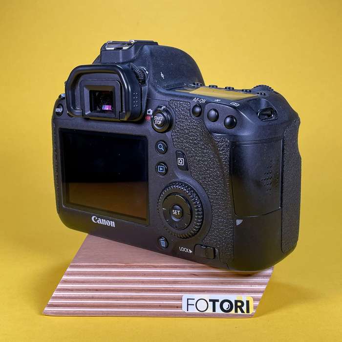Canon EOS 6D | 073053001654