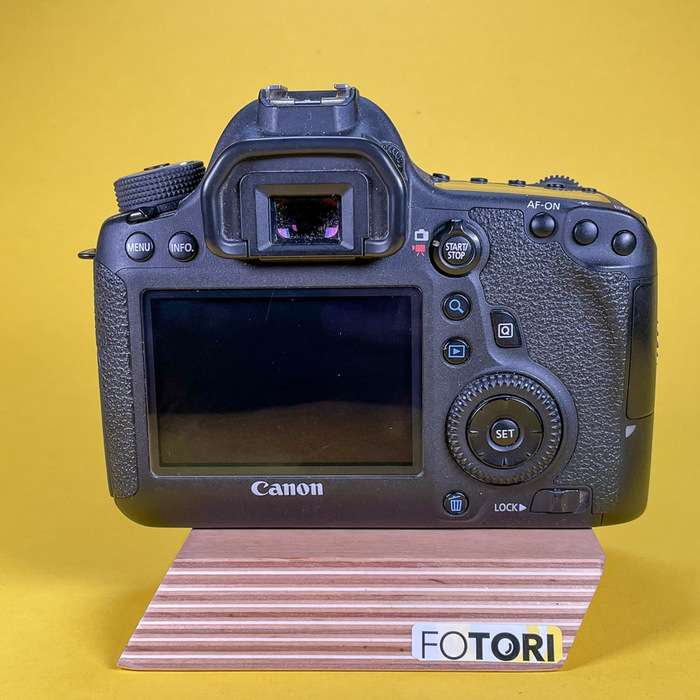 Canon EOS 6D | 073053001654
