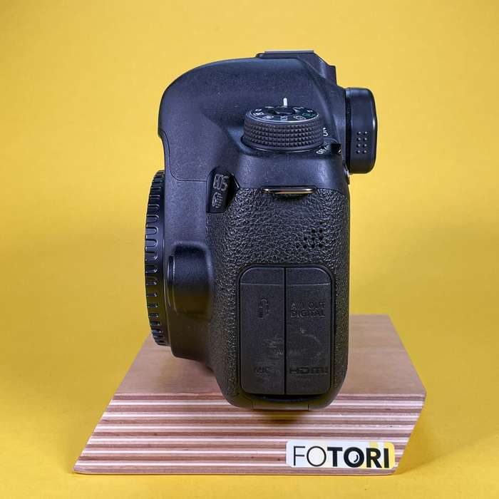 Canon EOS 6D | 073053001654