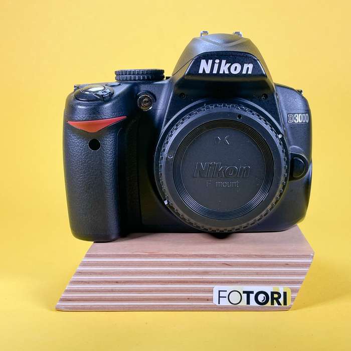 Nikon D3000 | 6870756