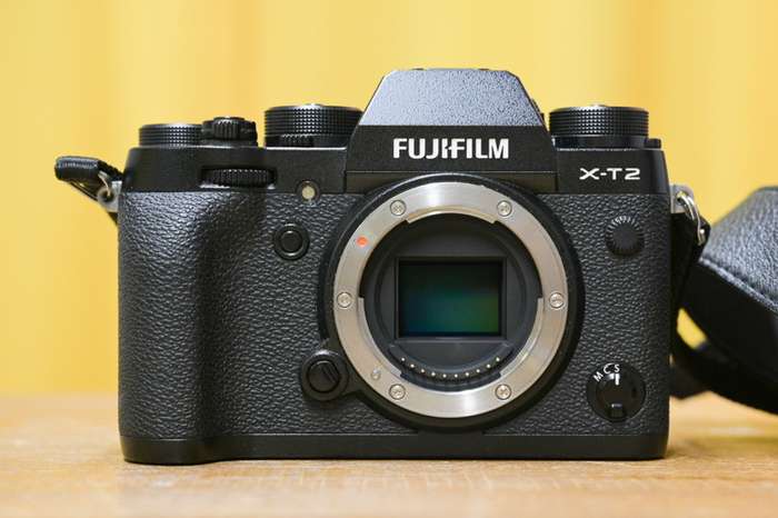 Fujifilm X-T2 +  Fuji 18-55/2,8-4 + 2x baterie Patona |  63M58617