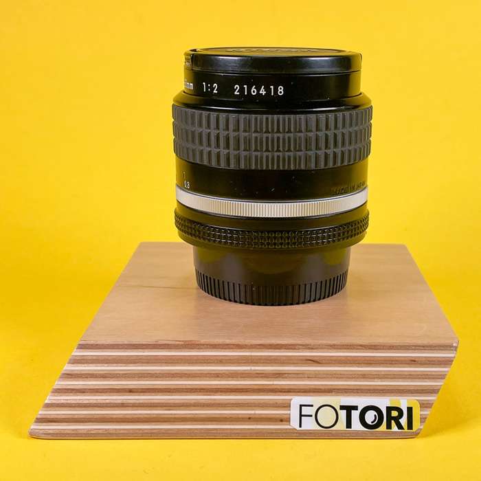 Nikon 35mm f/2 AI-S | 216418