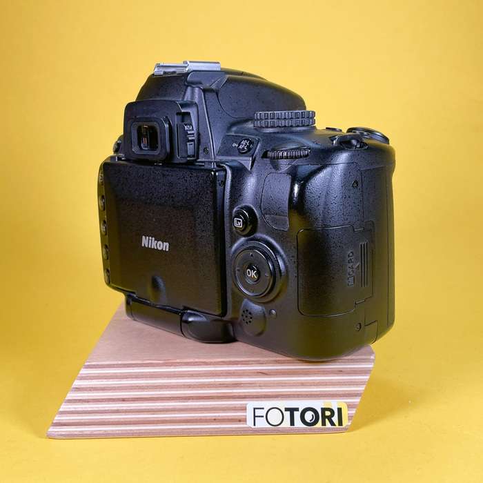Nikon D5000 + 18-55mm f/3,5 - 5,6 G VR | 6233101