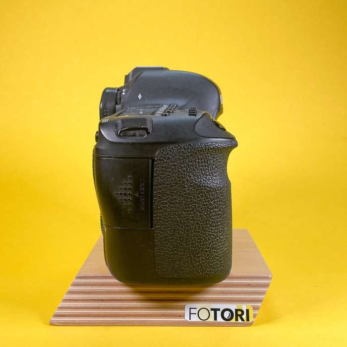 Canon EOS 6D + battery grip | 413052001754