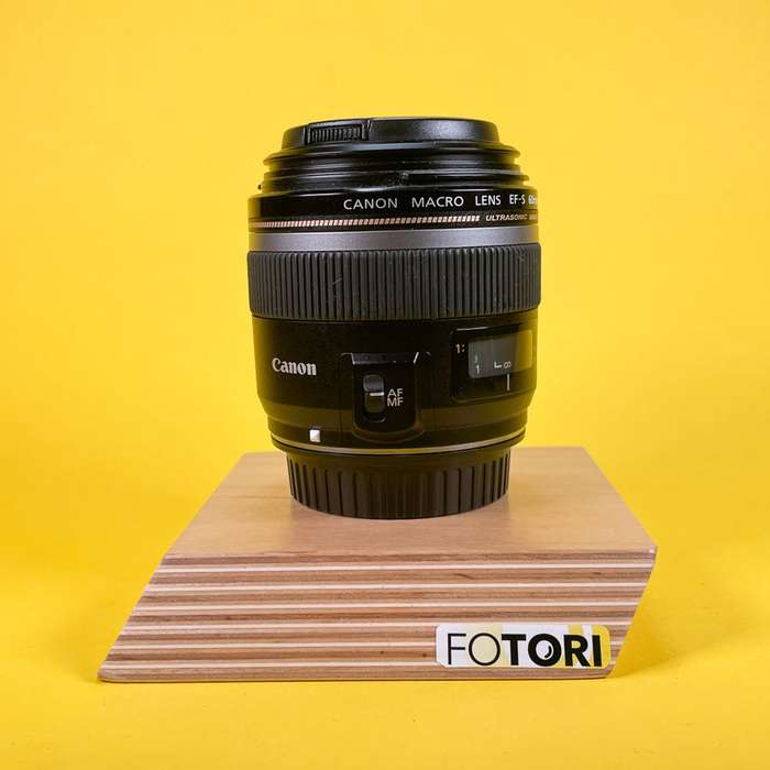 Canon EF-S 60 mm f/2,8 Macro USM | 32852244