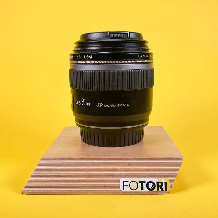 Canon EF-S 60 mm f/2,8 Macro USM | 32852244