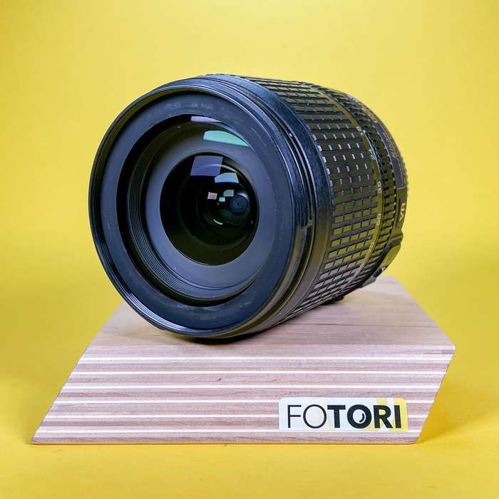 Nikon 18-105mm f/3,5-5,6  AF-S DX G ED VR | 35125067