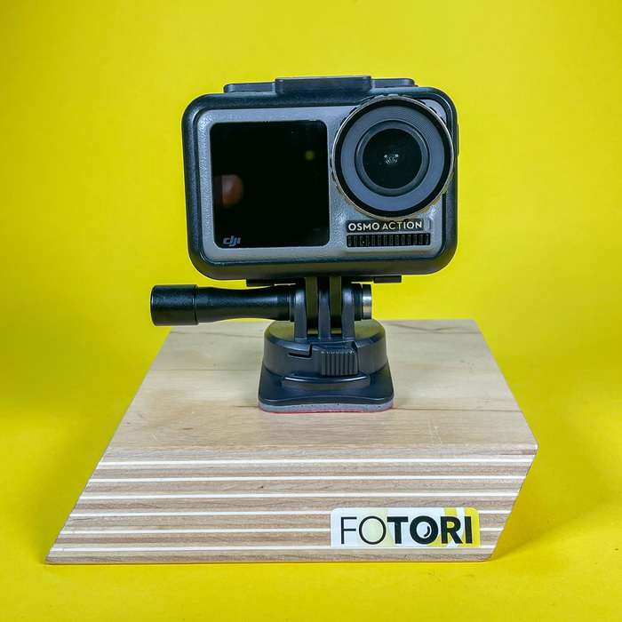 DJI Osmo Action + 3x baterie + nabíječka