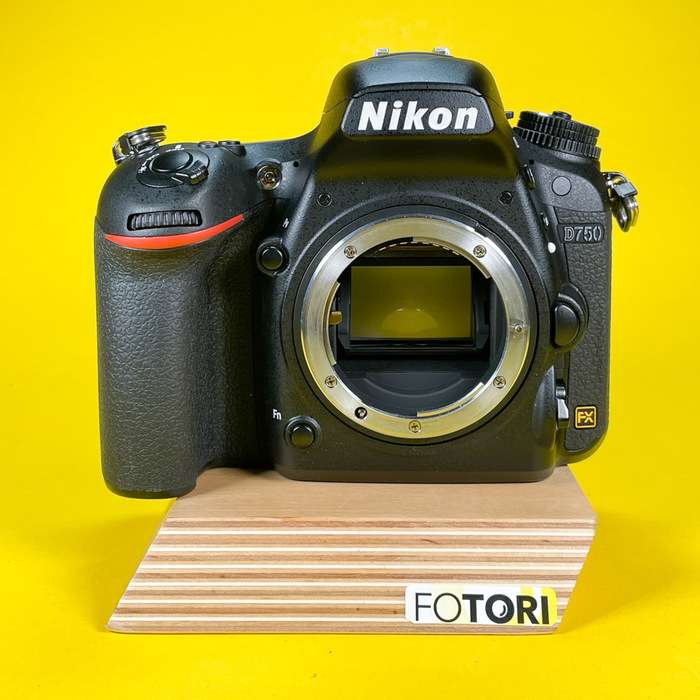 Nikon D750 | 6185785