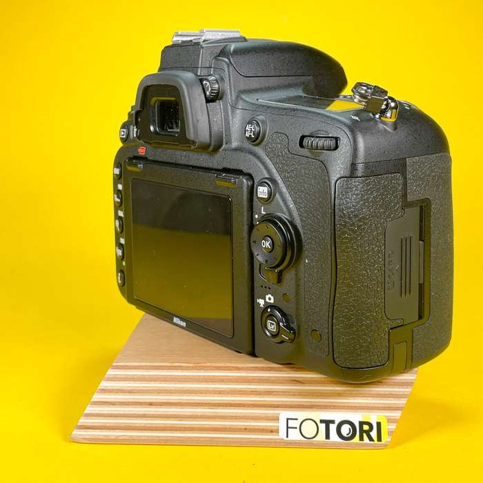 Nikon D750 | 6185785