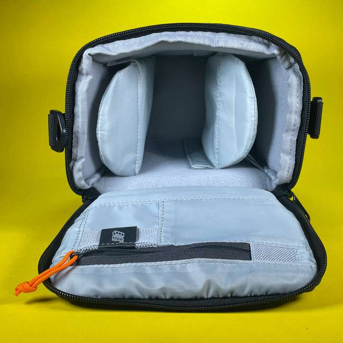 Lowepro Adventura SH 140 II černá | Brašna