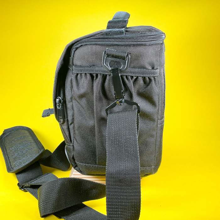 Lowepro Adventura SH 140 II černá | Brašna