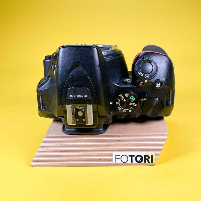 Nikon D5600 - 2x baterie SD 16 + 32 GB  | 6095655