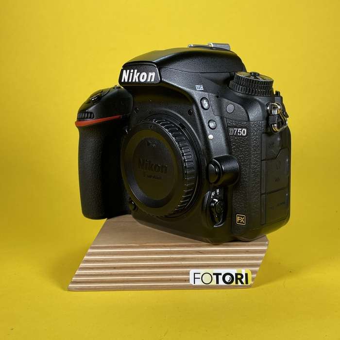 Nikon D750 | 6184314