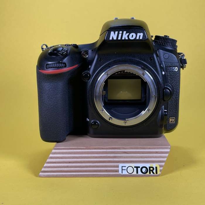 Nikon D750 | 6184314