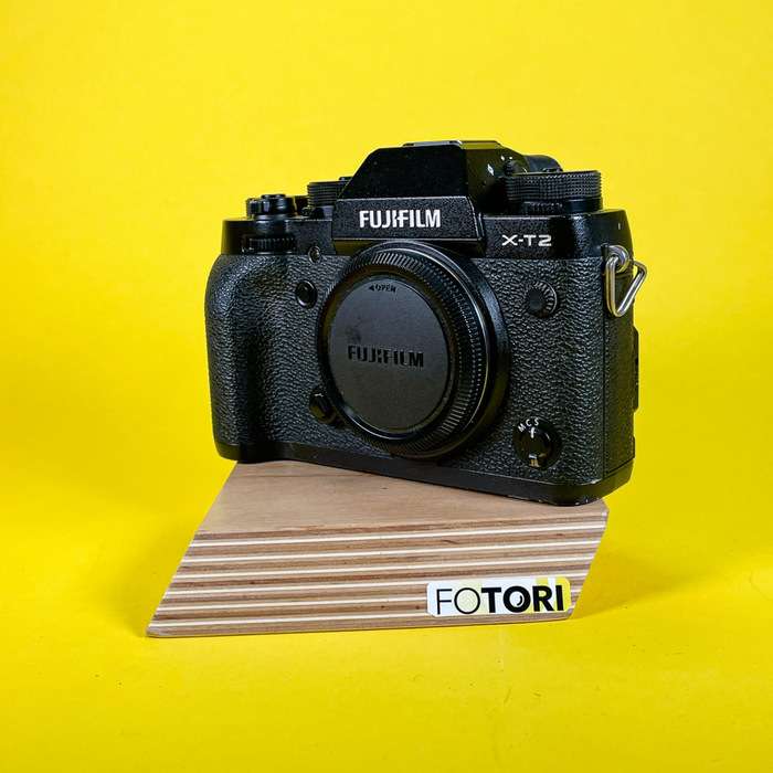 Fujifilm X-T2 + 3 baterie  + L plate s gripem | 71M71361