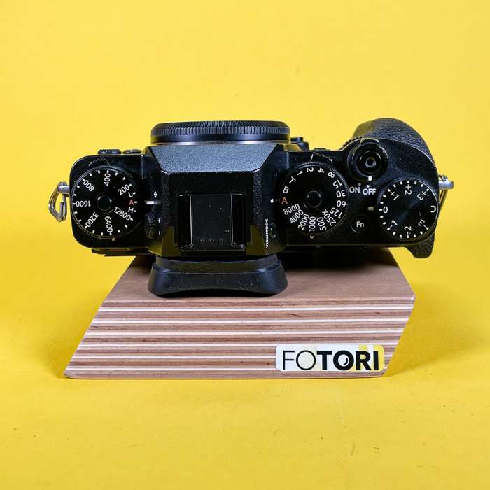 Fujifilm X-T2 + 3 baterie  + L plate s gripem | 71M71361