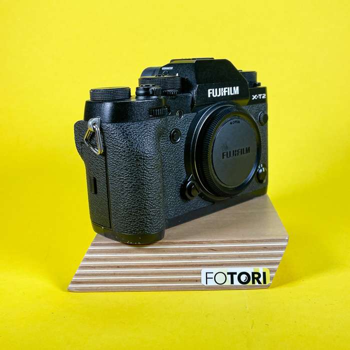 Fujifilm X-T2 + 3 baterie  + L plate s gripem | 71M71361