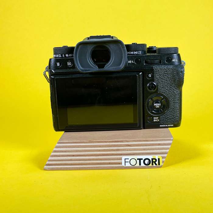 Fujifilm X-T2 + 3 baterie  + L plate s gripem | 71M71361