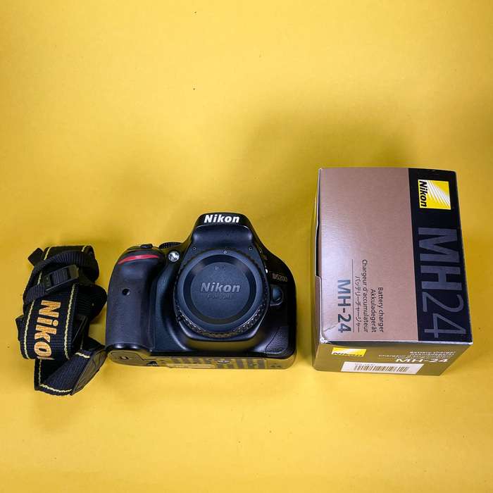 Nikon D5200 | 4727853