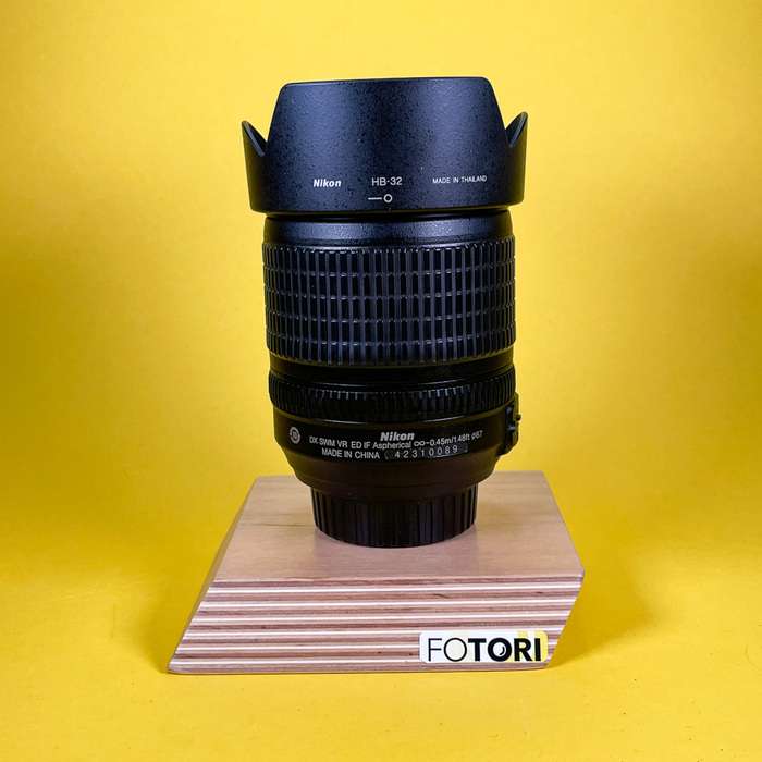 Nikon 18-105mm f/3,5-5,6  AF-S DX G ED VR | 42310089
