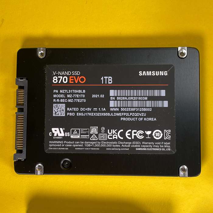 Atomos Ninja V + SSD 1 TB, 2x baterie  | 4k 60p rekordér