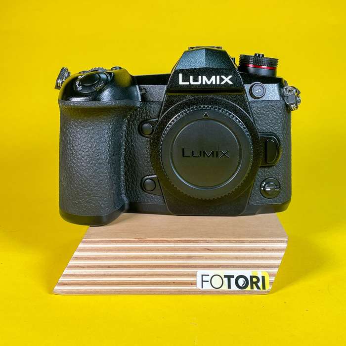 Panasonic Lumix DC-G9 + battery grip DMW-BGG9 | WE8JC002859