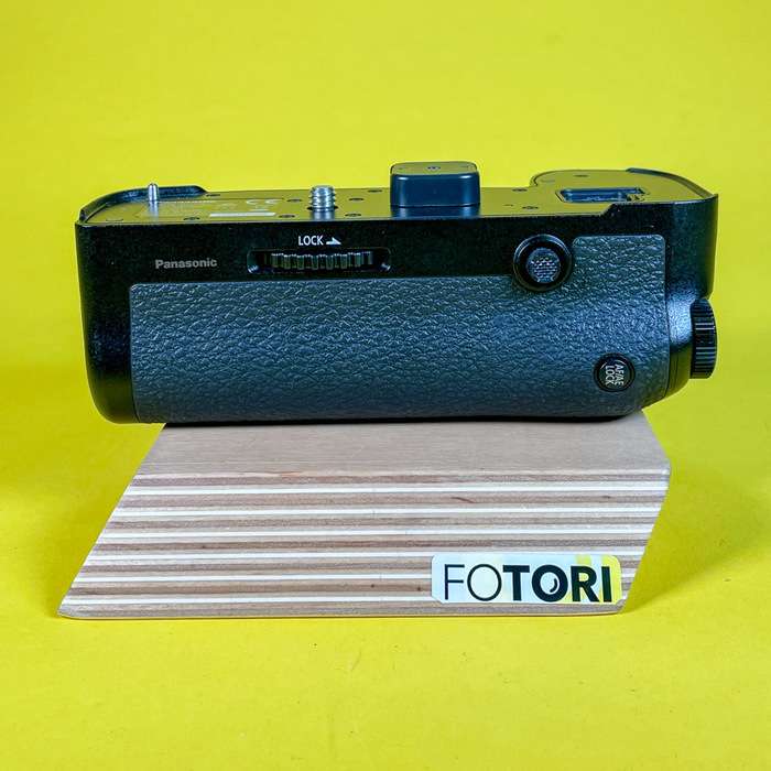 Panasonic Lumix DC-G9 + battery grip DMW-BGG9 | WE8JC002859