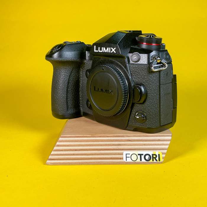 Panasonic Lumix DC-G9 + battery grip DMW-BGG9 | WE8JC002859