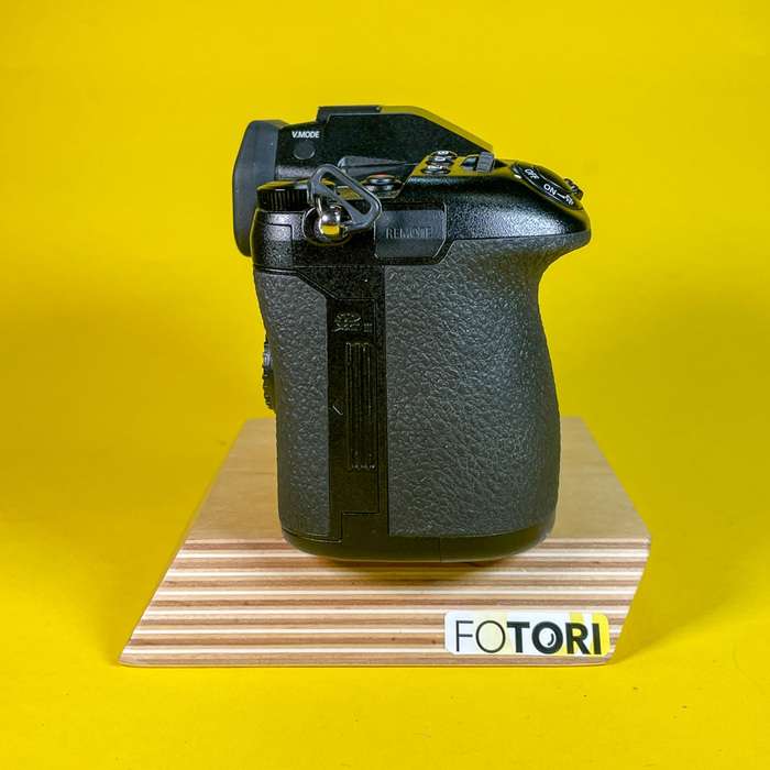 Panasonic Lumix DC-G9 + battery grip DMW-BGG9 | WE8JC002859
