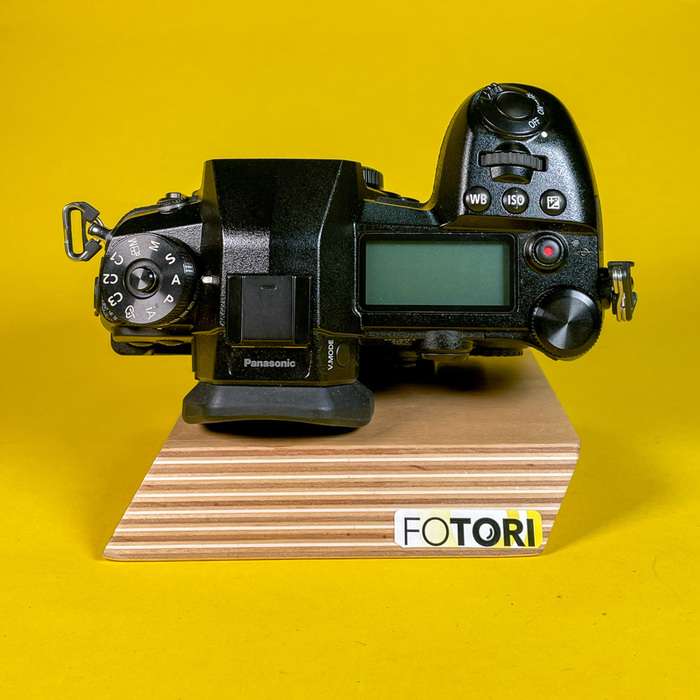 Panasonic Lumix DC-G9 + battery grip DMW-BGG9 | WE8JC002859