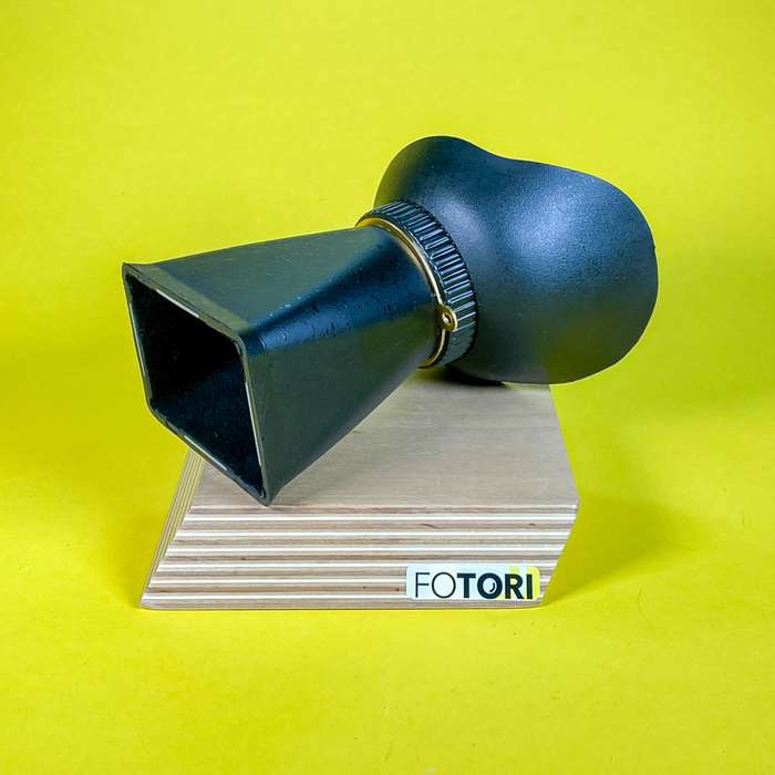 LCD magnetický hledáček