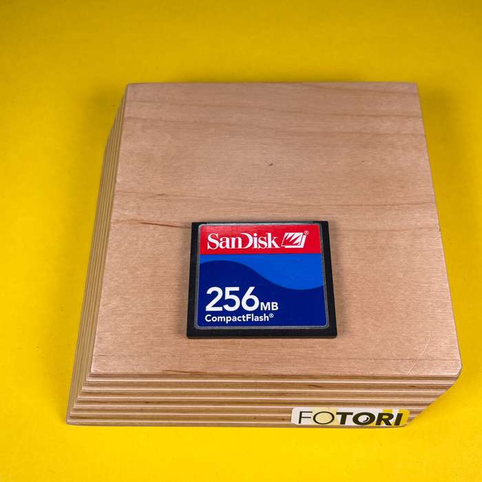 SanDisk CompactFlash 256MB