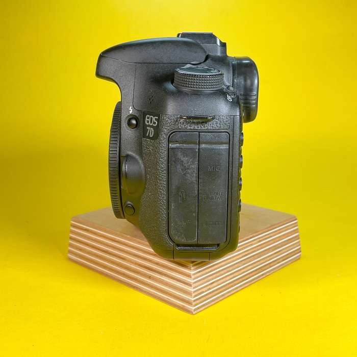 Canon EOS 7D | 0280214453