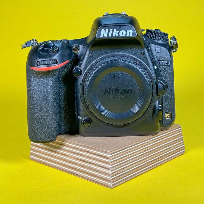 Nikon D750 + náhradní baterie  | 6201778