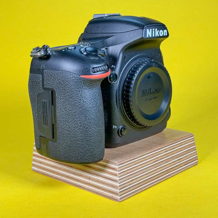 Nikon D750 + náhradní baterie  | 6201778