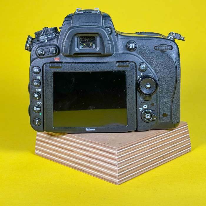 Nikon D750 + náhradní baterie  | 6201778