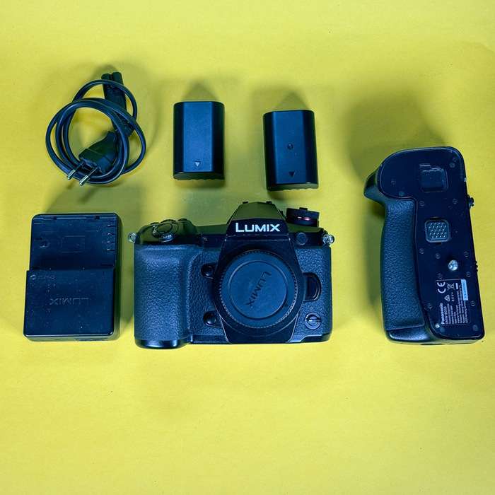 Panasonic Lumix DC-G9 + grip | WE8CA001204