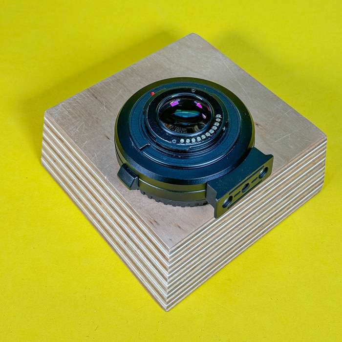 Commlite 0,71x Speed Booster adaptér z Canon EF na m4/3