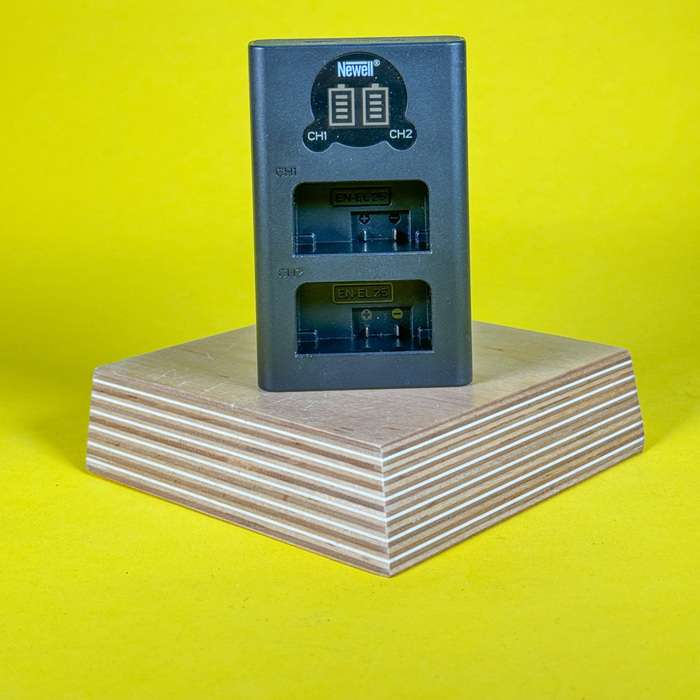 Newell LCD-USB-C duální nabíječka pro baterie Nikon EN-EL25