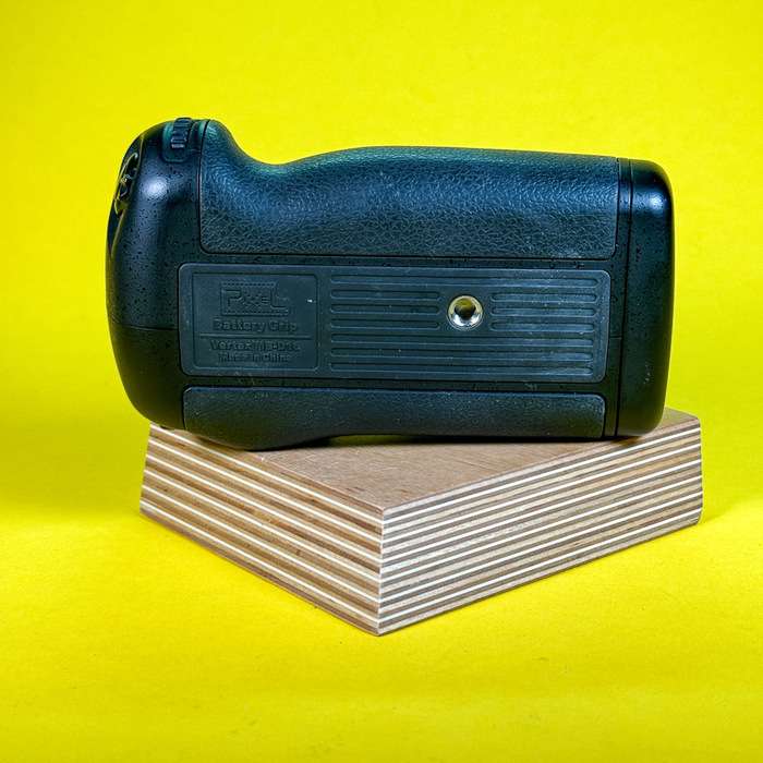 Pixel Bateriový grip MB-D16 pro Nikon D750