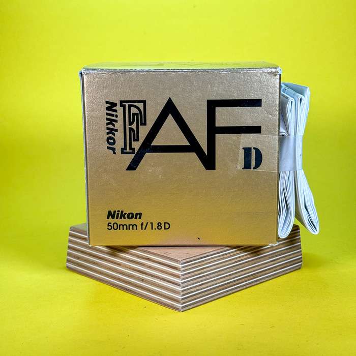 Nikon AF 50mm f/1.8 D | 543787