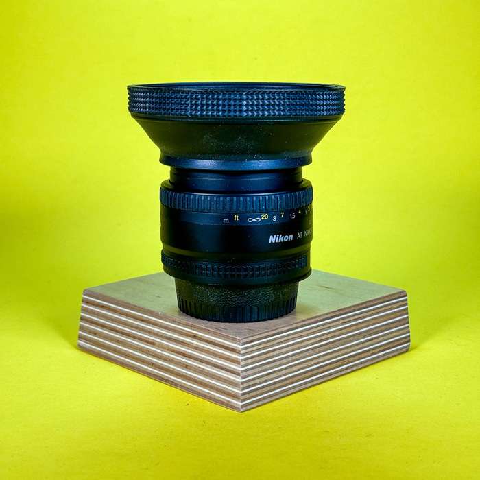 Nikon AF 50mm f/1.8 D | 543787