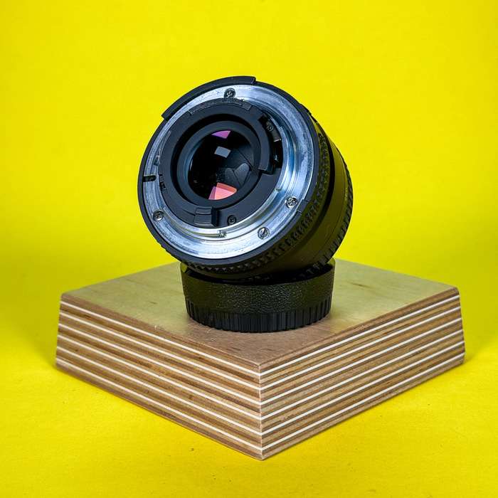 Nikon AF 50mm f/1.8 D | 543787