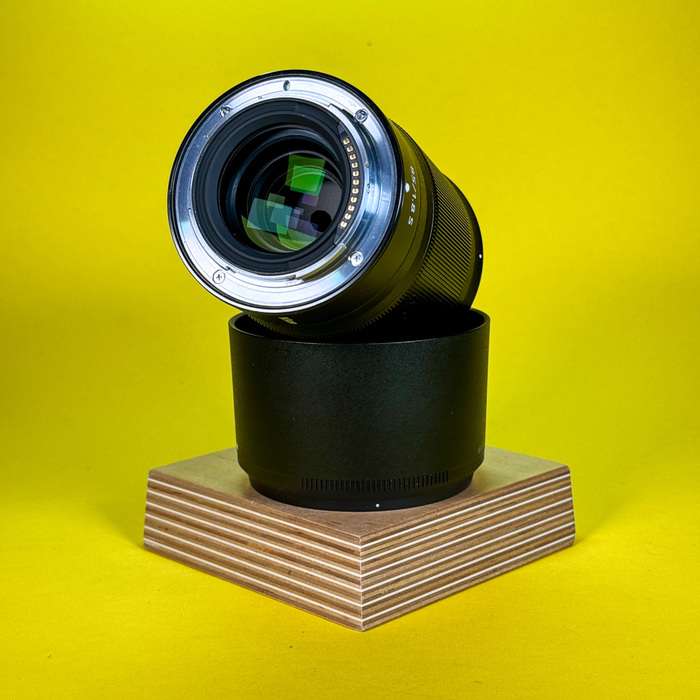 Nikon Z 85 mm f/1.8 S | 20027000