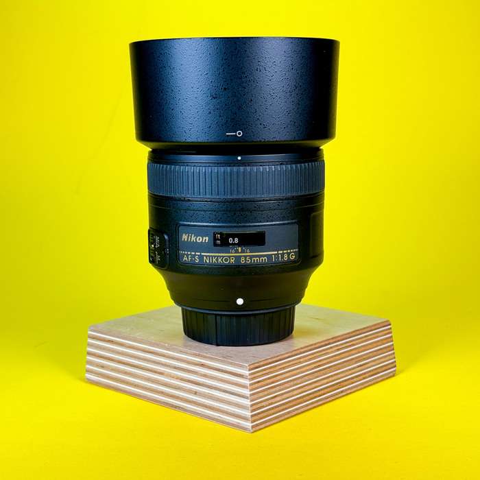 Nikon 85 mm f/1.8 AF-S G | 435858