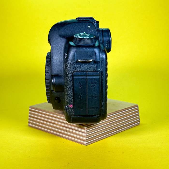 Canon EOS 5D Mark II | 2931501795