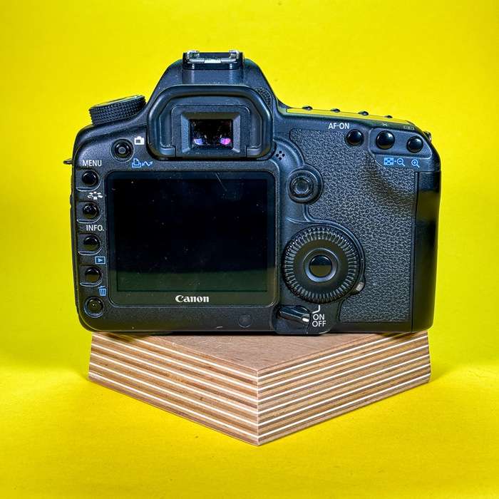 Canon EOS 5D Mark II | 2931501795