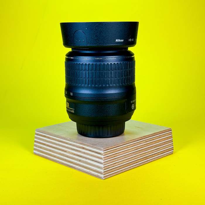 Nikon 18-55mm f/3.5-5.6G AF-S DX VR | 12200052